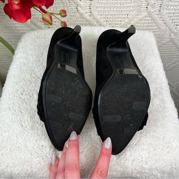 FERGALICIOUS Black Pointed Toe Faux Suede Tie Stiletto Heel Pumps Sz 7.5 Formal - Picture 7 of 9